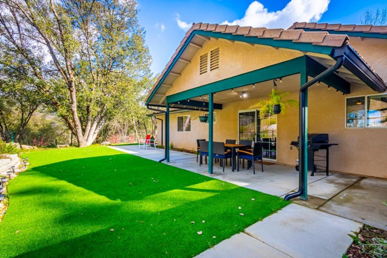 Mystic Mountain Villa, 14 Miles From Yosemite 오크허스트 외부 사진