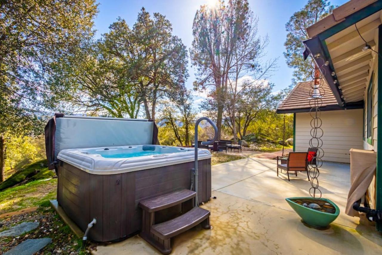 Mystic Mountain Villa, 14 Miles From Yosemite 오크허스트 외부 사진