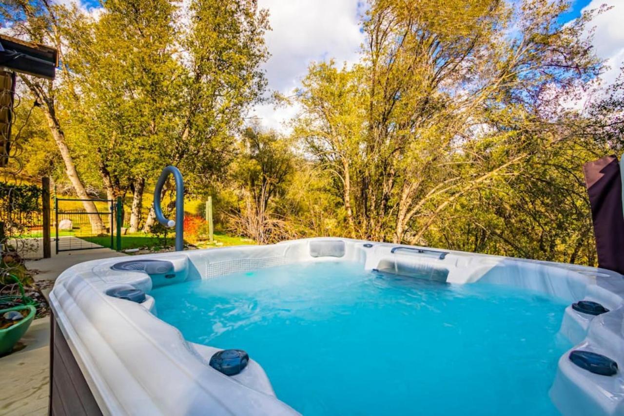 Mystic Mountain Villa, 14 Miles From Yosemite 오크허스트 외부 사진
