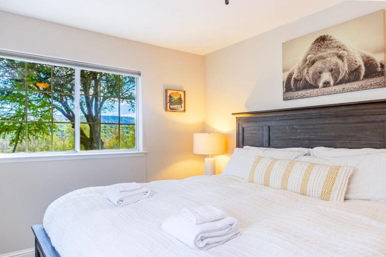 Mystic Mountain Villa, 14 Miles From Yosemite 오크허스트 외부 사진