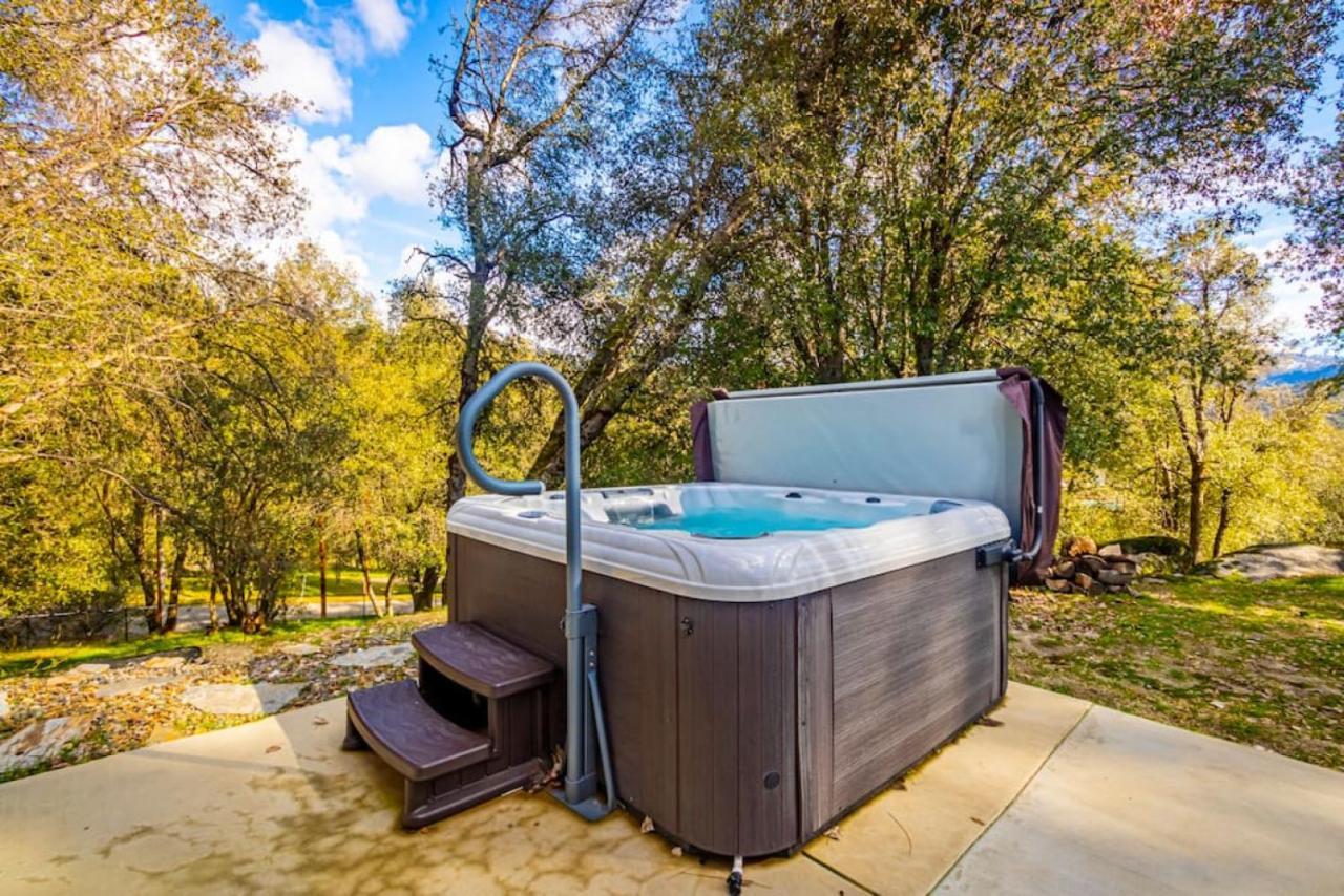 Mystic Mountain Villa, 14 Miles From Yosemite 오크허스트 외부 사진