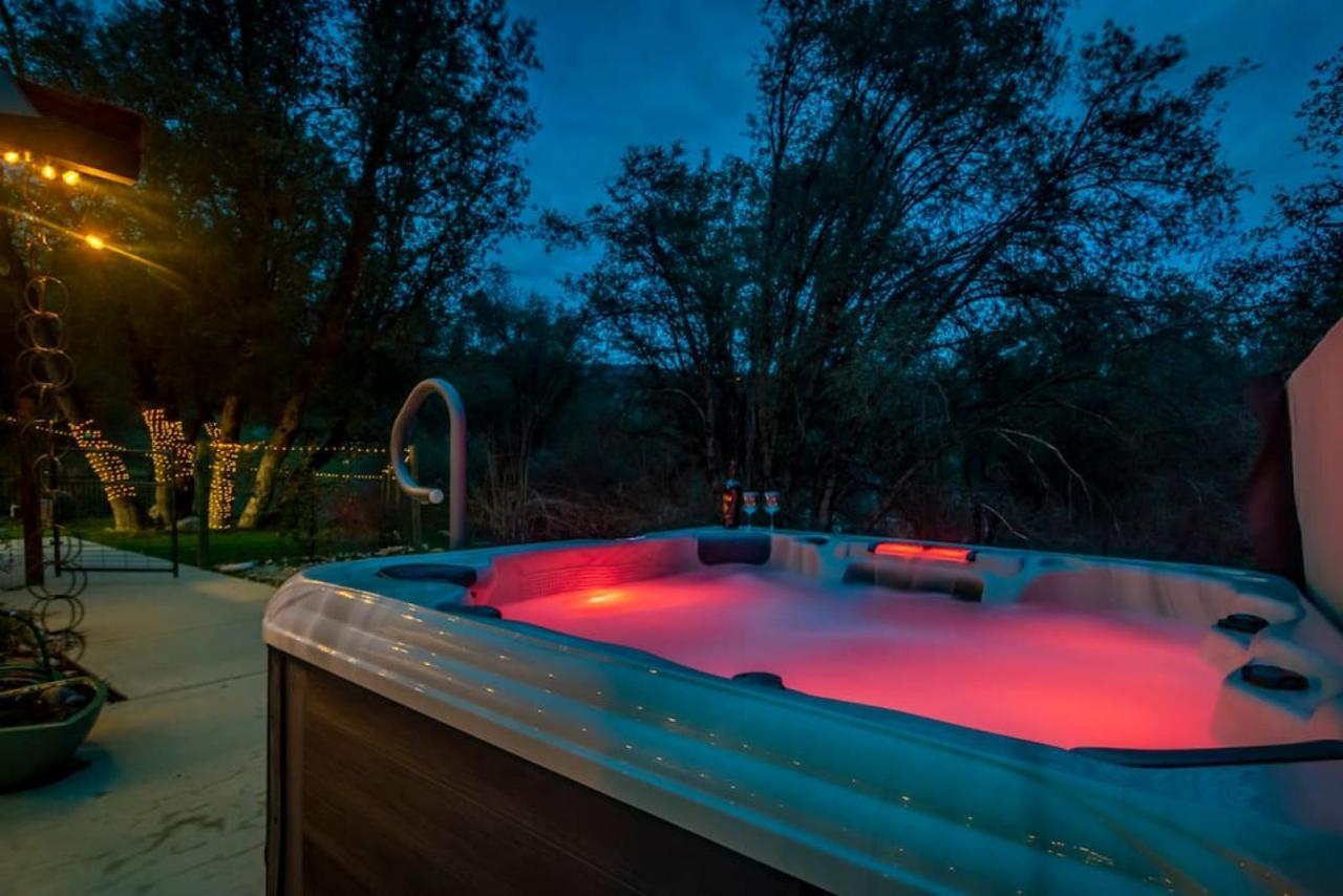 Mystic Mountain Villa, 14 Miles From Yosemite 오크허스트 외부 사진