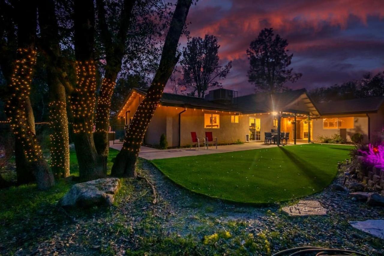 Mystic Mountain Villa, 14 Miles From Yosemite 오크허스트 외부 사진