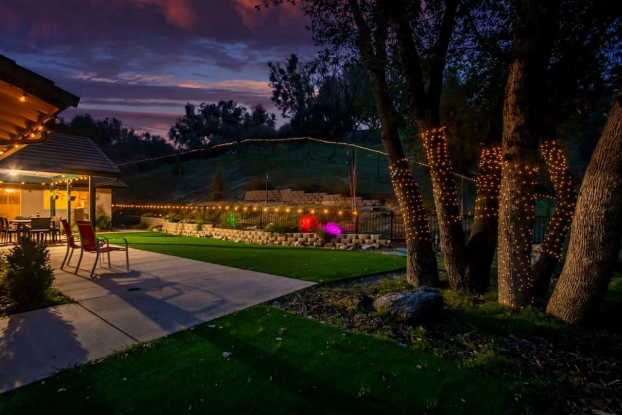 Mystic Mountain Villa, 14 Miles From Yosemite 오크허스트 외부 사진