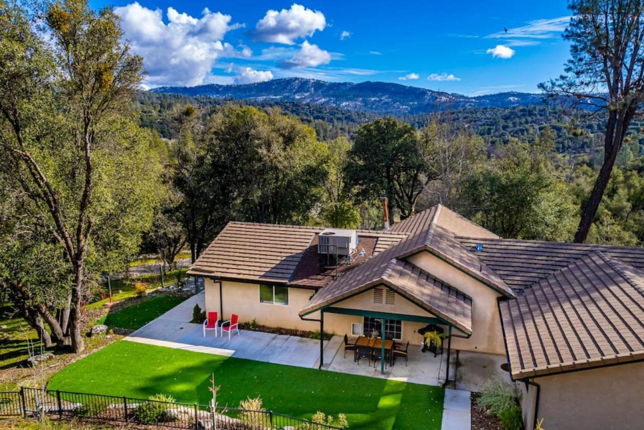 Mystic Mountain Villa, 14 Miles From Yosemite 오크허스트 외부 사진