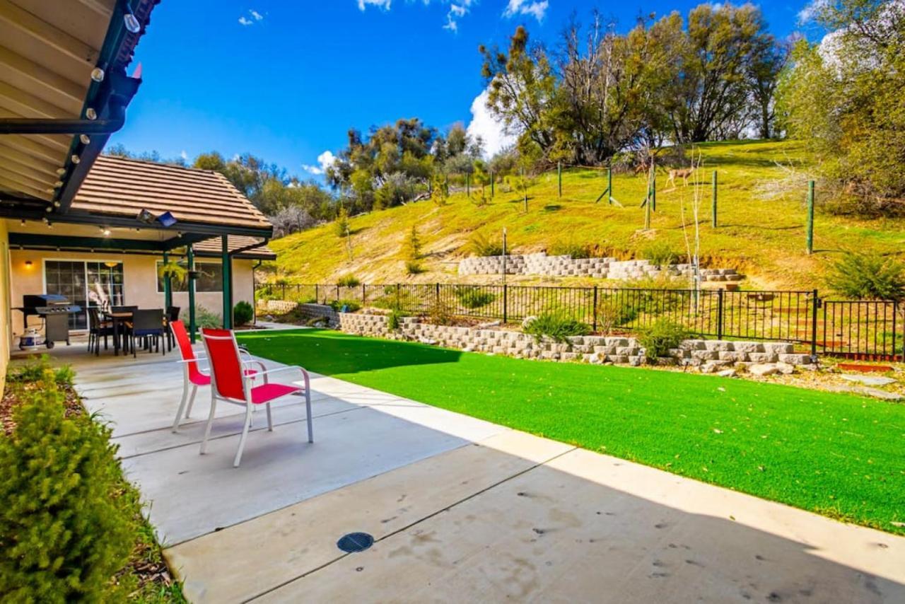 Mystic Mountain Villa, 14 Miles From Yosemite 오크허스트 외부 사진