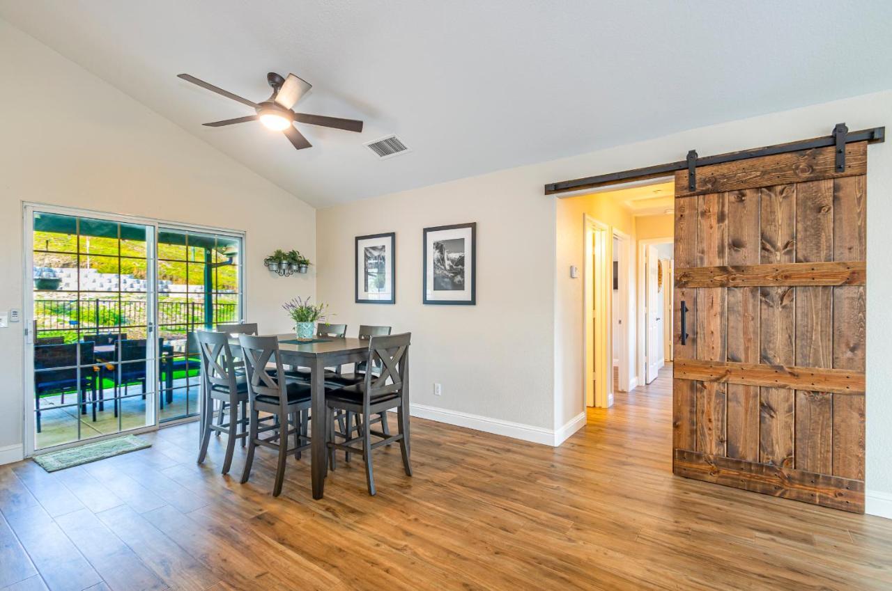 Mystic Mountain Villa, 14 Miles From Yosemite 오크허스트 외부 사진